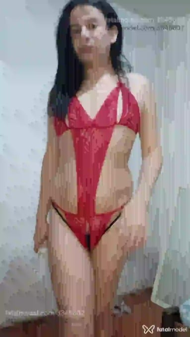 Acompanhante mulher trans com cabelo castanho de olhos castanhos em Itajubá - Nicole Oliveira