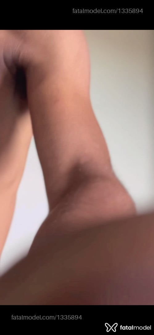Acompanhante homem com cabelo castanho de olhos castanhos em Ribeirão Preto Acompanhante homem com cabelo castanho de olhos castanhos em Ribeirão Preto - Leonardo