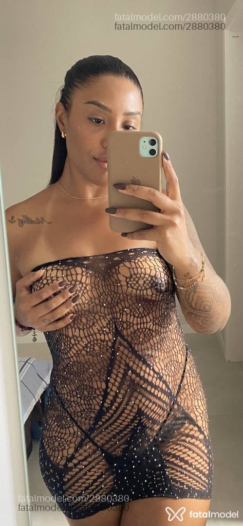 Acompanhante mulher com cabelo castanho de olhos castanhos em Itapema - Karinn