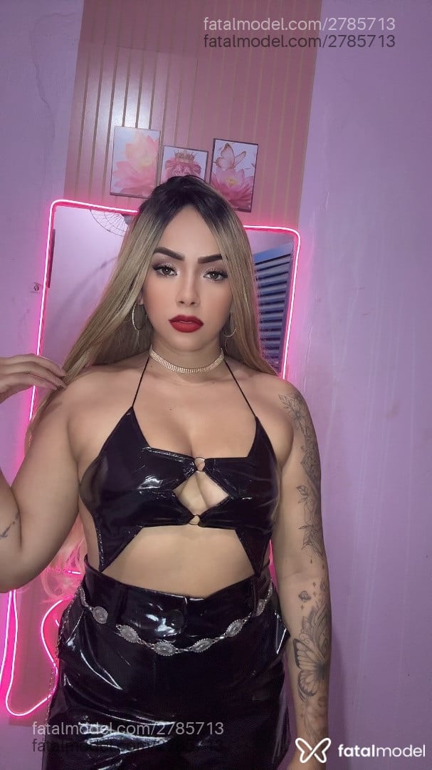 Acompanhante mulher com cabelo castanho de olhos castanhos em Atibaia Acompanhante mulher com cabelo castanho de olhos castanhos em Atibaia - Morenams
