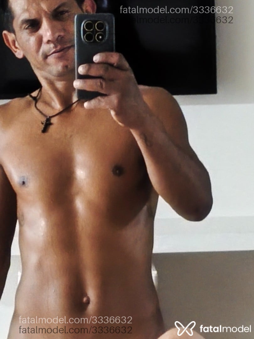 Acompanhante homem morena (o) de olhos cinza - Hogro Paraibano Acompanhante homem morena (o) de olhos cinza - Hogro Paraibano