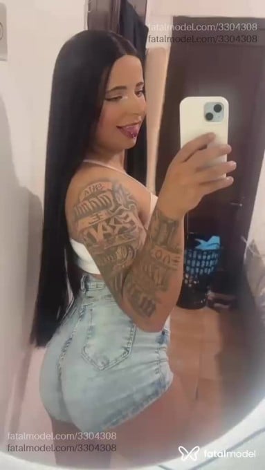 Acompanhante mulher trans morena (o) de olhos verdes em Caxias do Sul - Letícia Scain