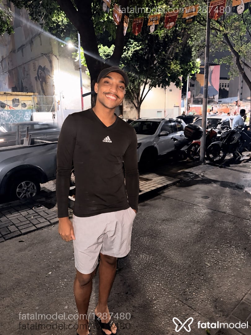 Acompanhante homem com cabelo colorido de olhos mel em Rio de Janeiro - Tobias