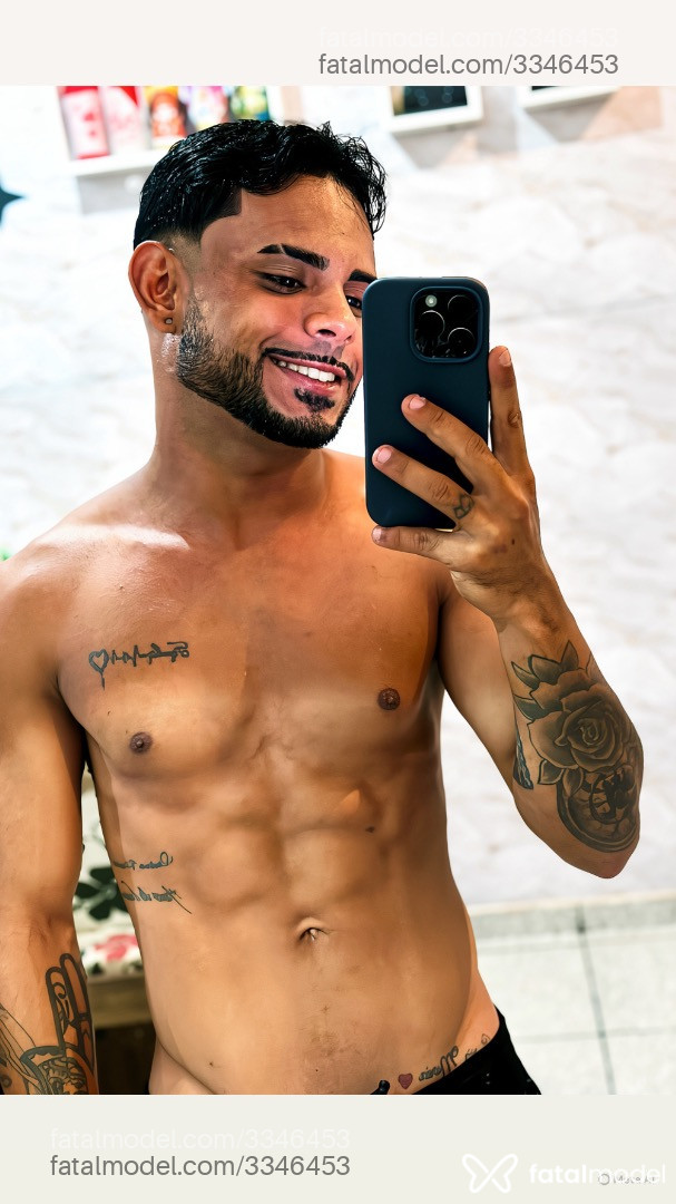 Acompanhante homem morena (o) de olhos pretos - Henry Acompanhante homem morena (o) de olhos pretos - Henry