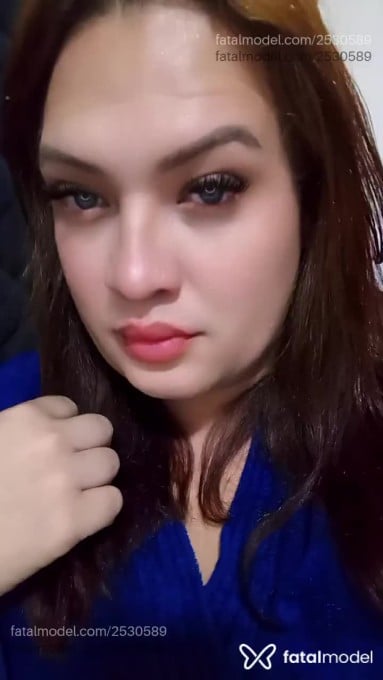 Acompanhante mulher trans morena (o) de olhos azuis - Isabella Acompanhante mulher trans morena (o) de olhos azuis - Isabella