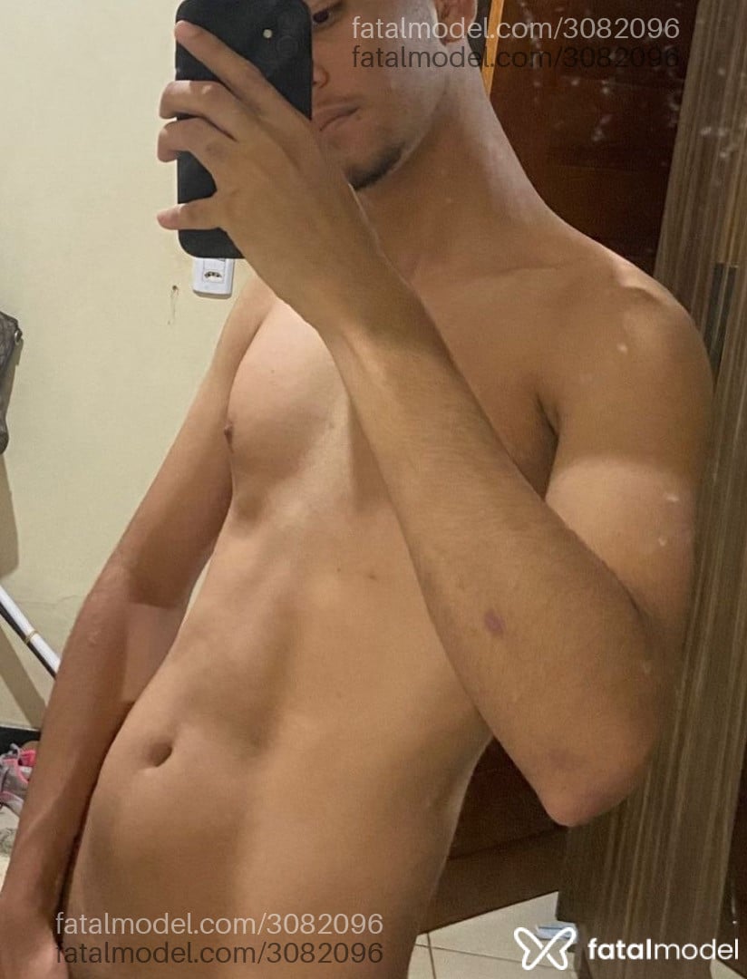 Acompanhante homem morena (o) de olhos castanhos - Gabriel Acompanhante homem morena (o) de olhos castanhos - Gabriel