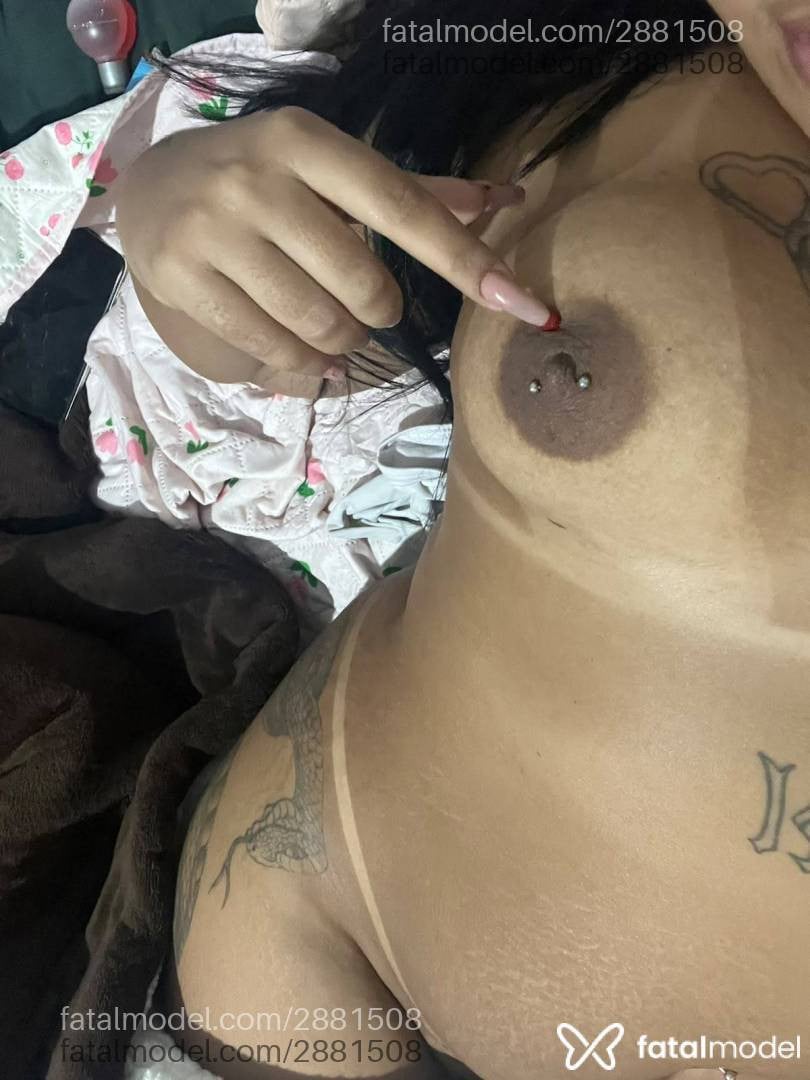 Acompanhante mulher morena (o) de olhos pretos - Isabelly