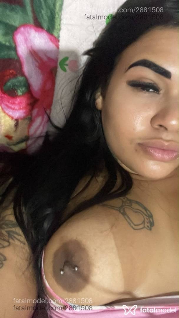 Acompanhante mulher morena (o) de olhos pretos - Isabelly