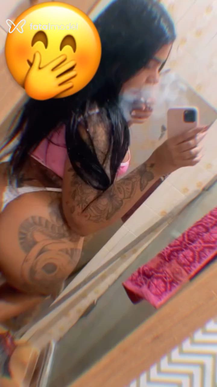 Acompanhante mulher morena (o) de olhos pretos - Isabelly Acompanhante mulher morena (o) de olhos pretos - Isabelly