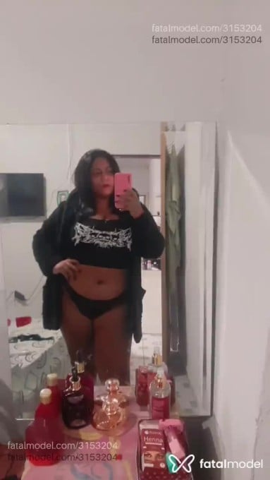 Acompanhante mulher morena (o) de olhos pretos - Tyfani Marceli Acompanhante mulher morena (o) de olhos pretos - Tyfani Marceli