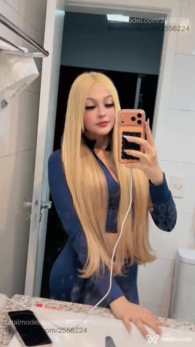 Acompanhante mulher loira (o) de olhos verdes em Belo Horizonte - Gabi Karr