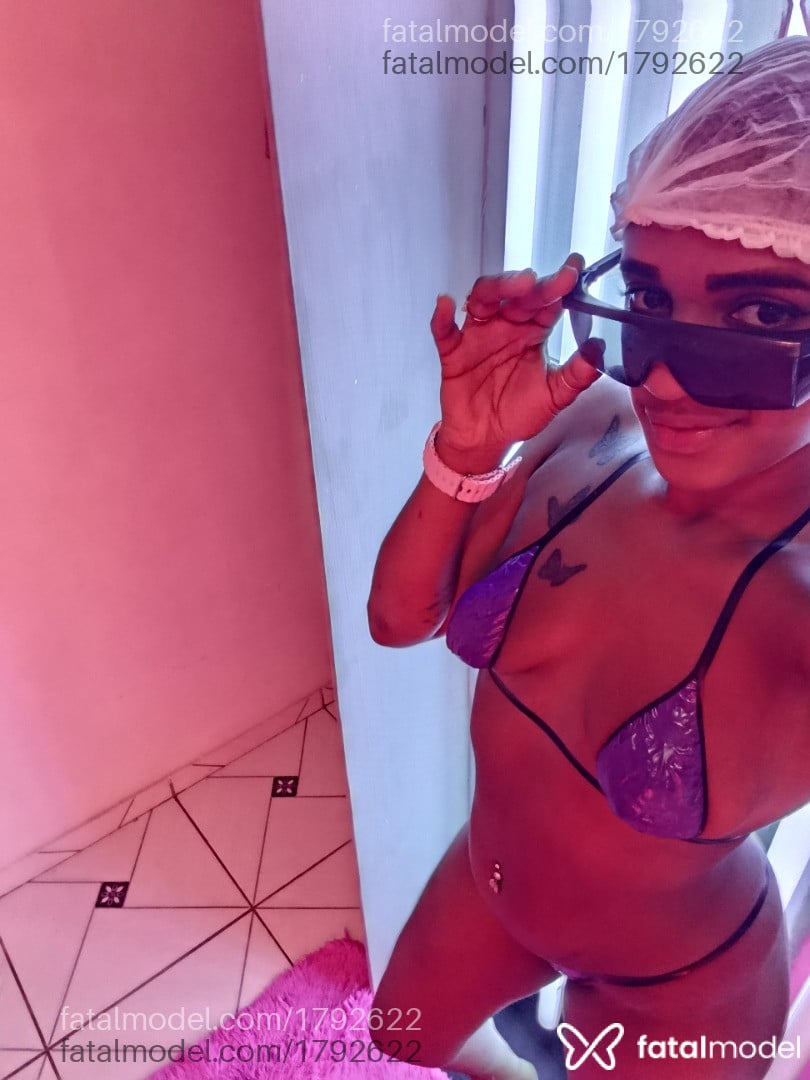Acompanhante mulher com cabelo castanho de olhos mel - Luna