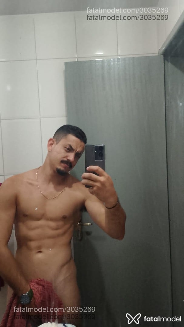Acompanhante homem morena (o) de olhos castanhos em Rio de Janeiro - Caliman