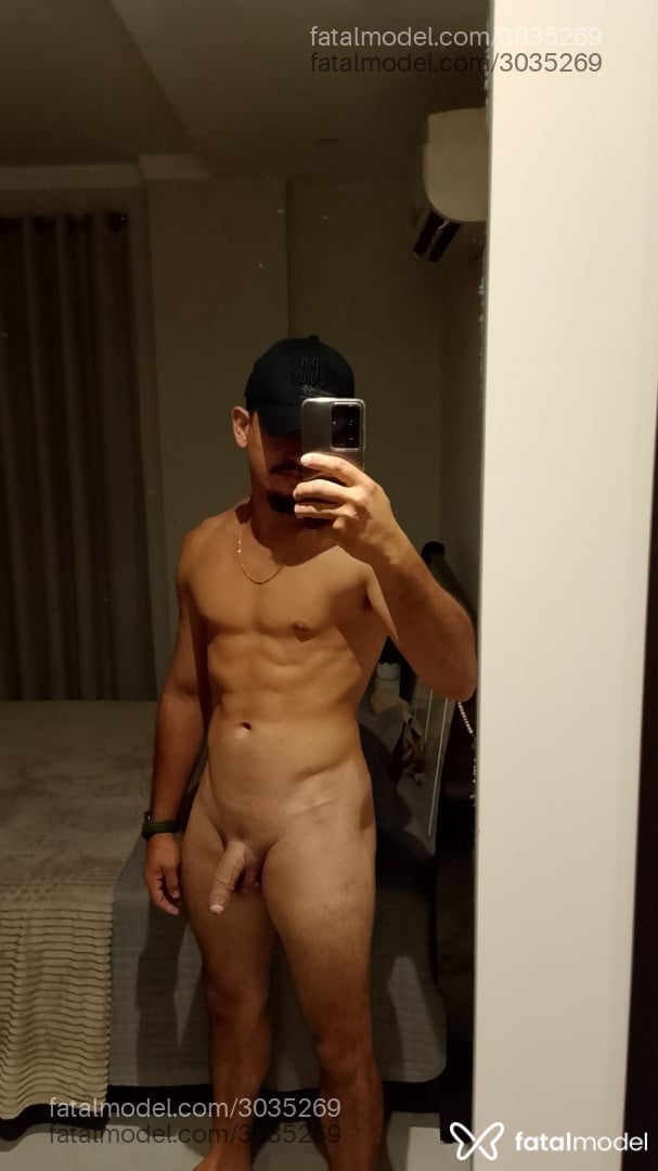 Acompanhante homem morena (o) de olhos castanhos em Rio de Janeiro - Caliman