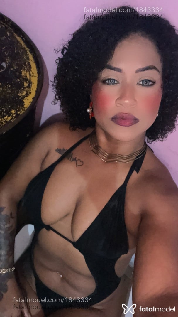 Acompanhante mulher loira (o) de olhos castanhos em Juiz de Fora - Júlia