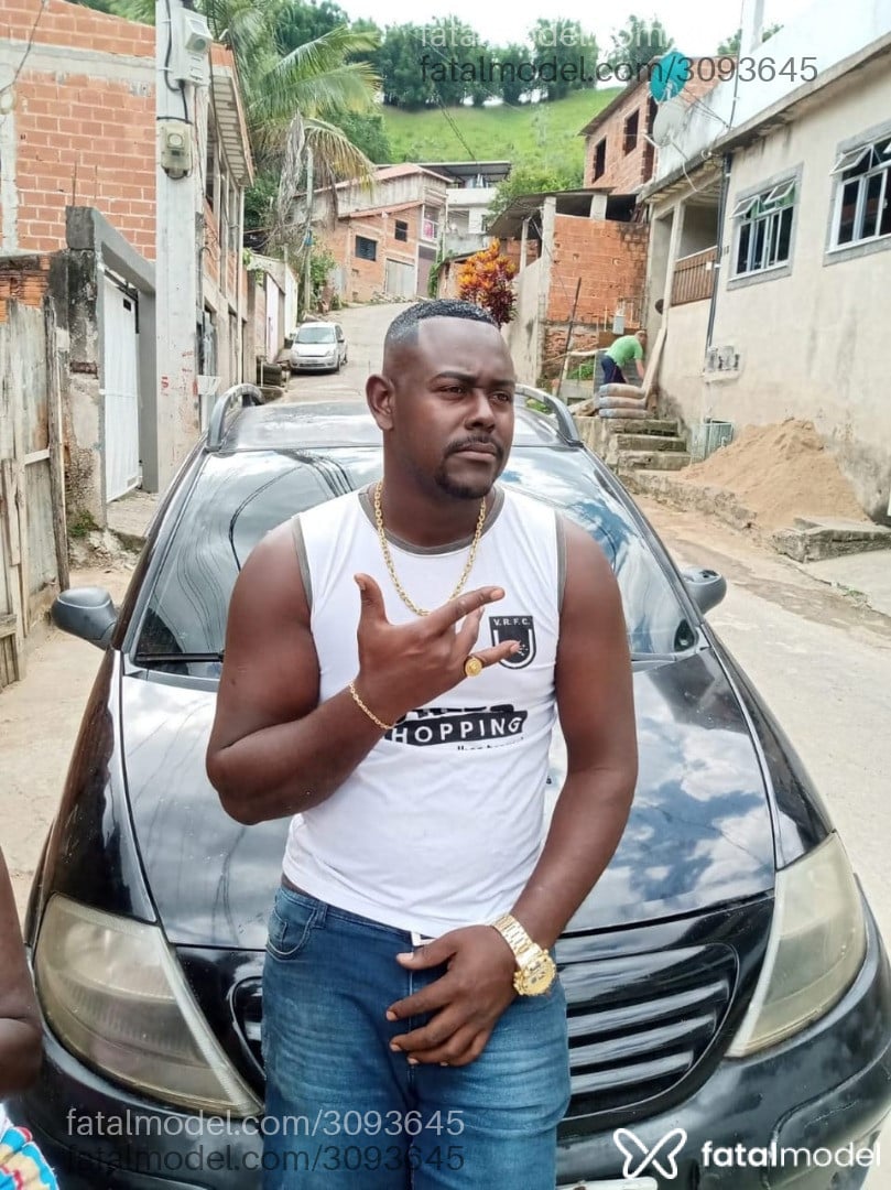 Acompanhante homem morena (o) de olhos pretos em Volta Redonda - Wesley