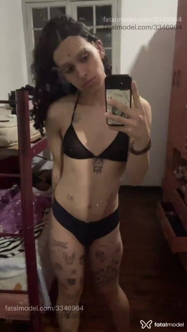 Acompanhante mulher trans com cabelo castanho de olhos castanhos - Cherasusss Acompanhante mulher trans com cabelo castanho de olhos castanhos - Cherasusss