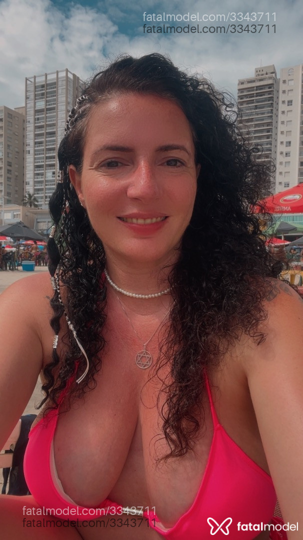Acompanhante mulher com cabelo castanho de olhos castanhos - Luna Nandes