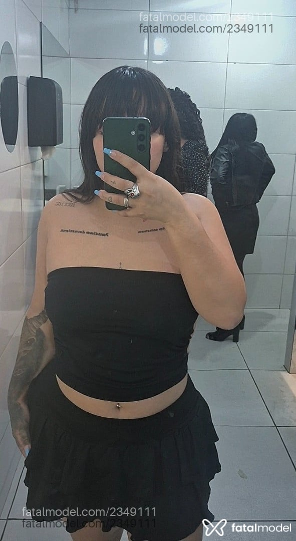 Acompanhante mulher com cabelo castanho de olhos castanhos em Maringá Acompanhante mulher com cabelo castanho de olhos castanhos em Maringá - Bianca
