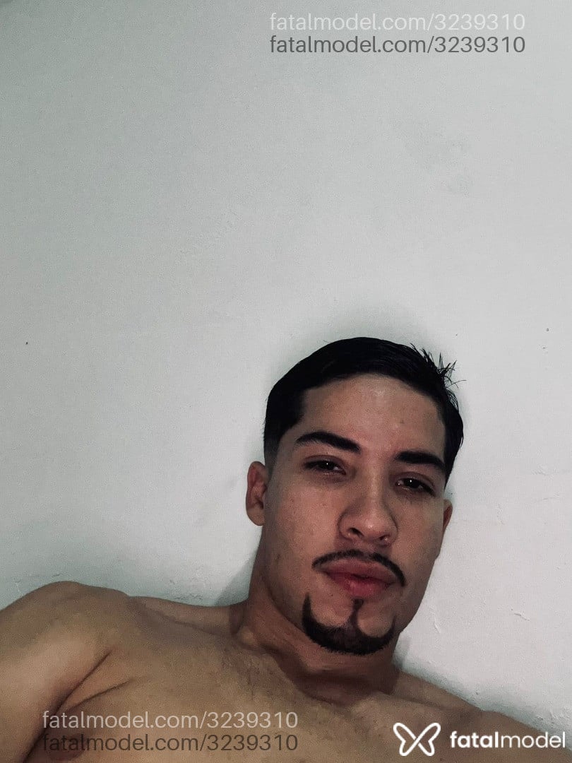 Acompanhante homem morena (o) de olhos castanhos em Rio de Janeiro - Zanett