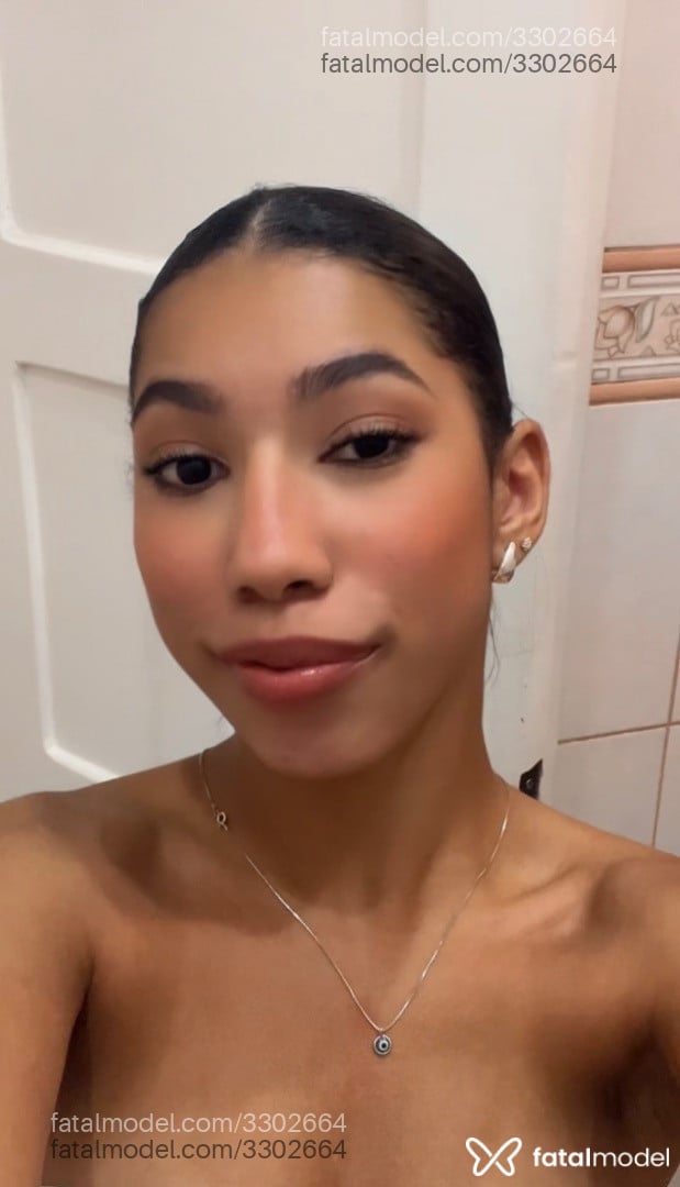 Acompanhante mulher morena (o) de olhos pretos em Belo Horizonte - Yasmin