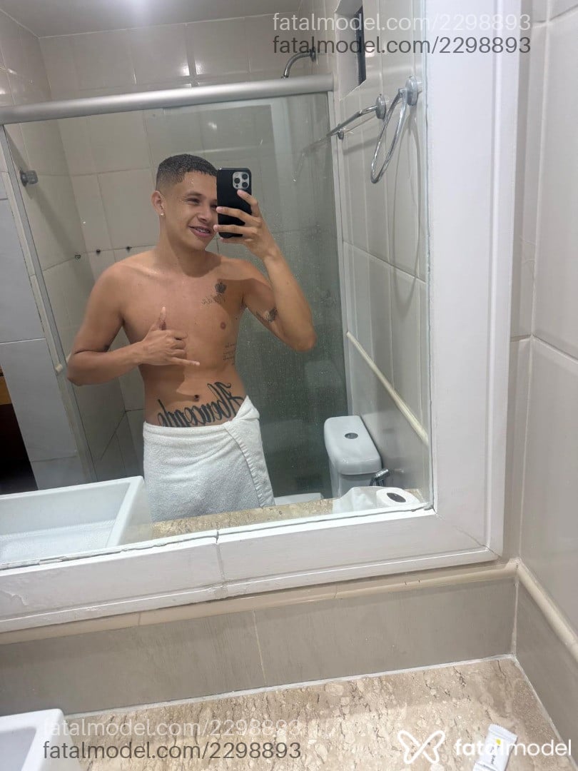 Acompanhante homem morena (o) de olhos castanhos em Fortaleza - Pedroo