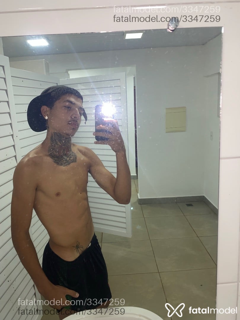 Acompanhante homem loira (o) de olhos castanhos em Londrina - Carlos