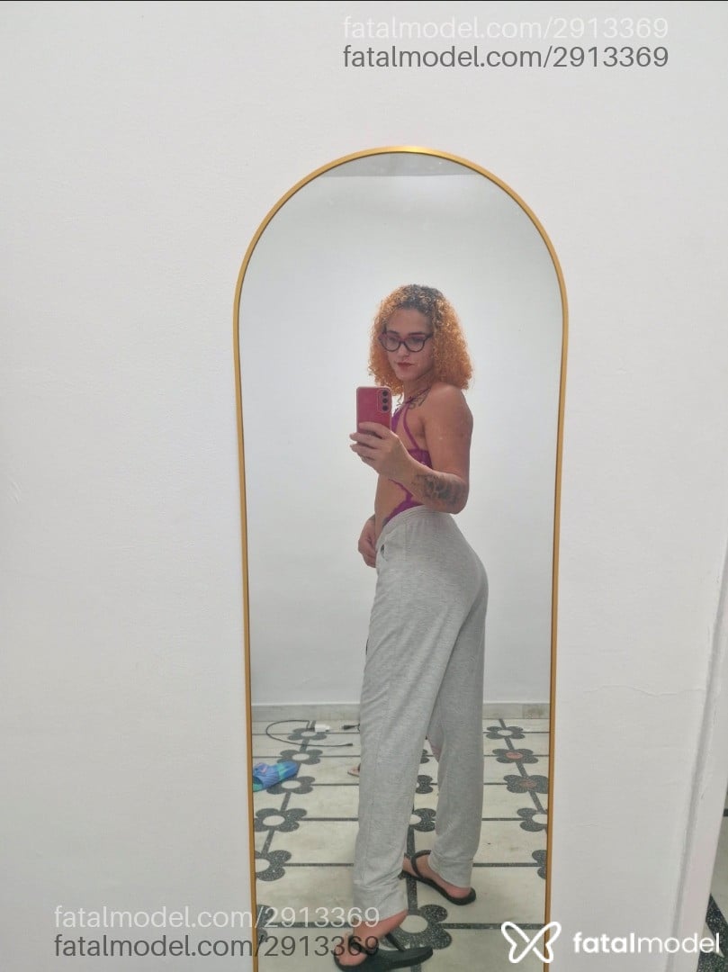 Acompanhante mulher trans ruiva (o) de olhos pretos em Rio de Janeiro - Domme Isis
