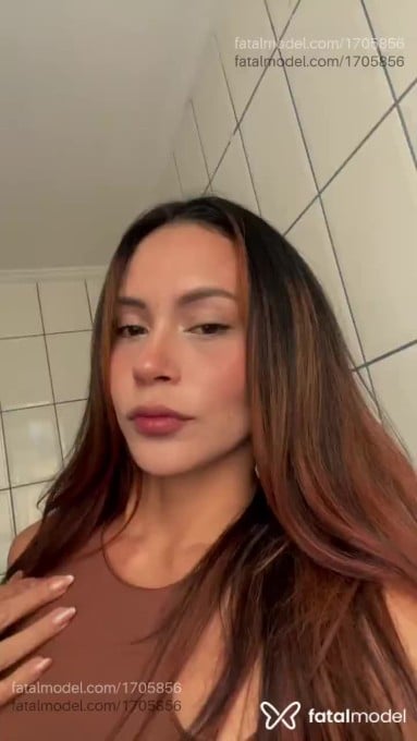 Acompanhante mulher morena (o) de olhos castanhos em São Paulo - Kallem