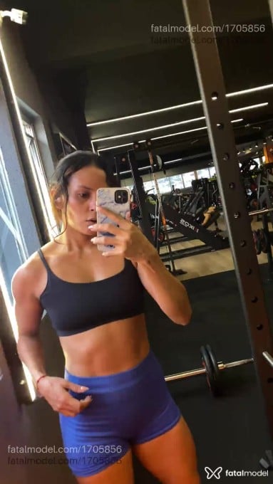 Acompanhante mulher morena (o) de olhos castanhos em São Paulo - Kallem
