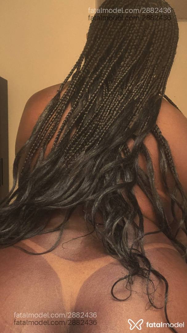 Acompanhante mulher com cabelo castanho de olhos pretos em Itaúna - Leona