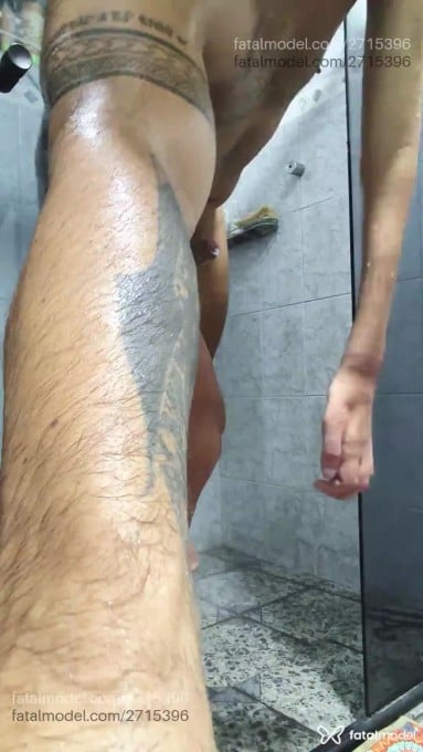 Acompanhante homem com cabelo castanho de olhos pretos em São José dos Campos - GABRIEL