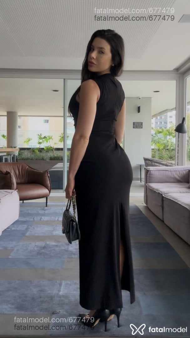 Acompanhante mulher com cabelo castanho de olhos azuis - Luana Bonatto Acompanhante mulher com cabelo castanho de olhos azuis - Luana Bonatto