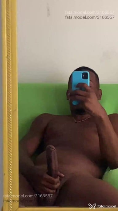 Acompanhante homem morena (o) de olhos castanhos em Salvador - Caiio Henrique