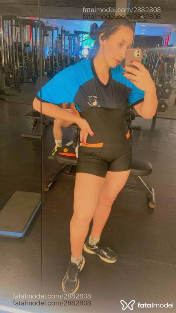 Acompanhante mulher morena (o) de olhos castanhos - Brenda