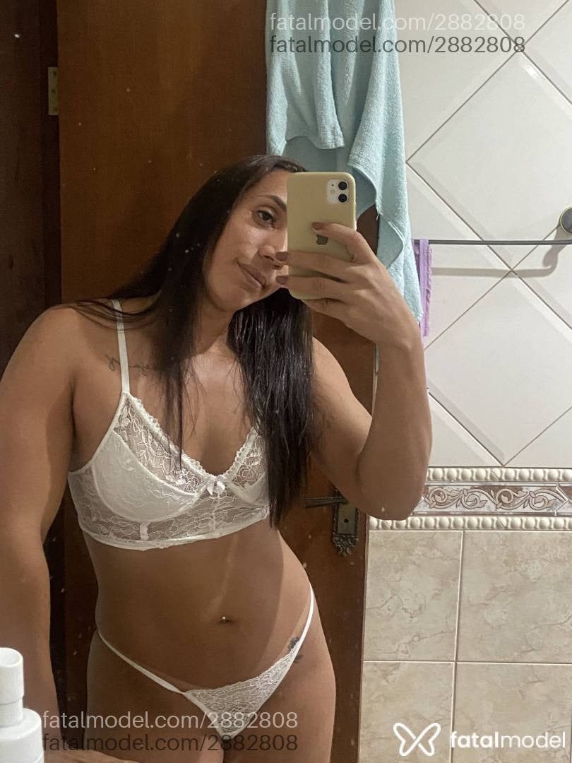 Acompanhante mulher morena (o) de olhos castanhos - Brenda