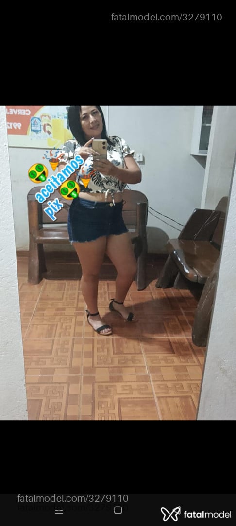 Acompanhante mulher com cabelo castanho de olhos castanhos - Luana Acompanhante mulher com cabelo castanho de olhos castanhos - Luana