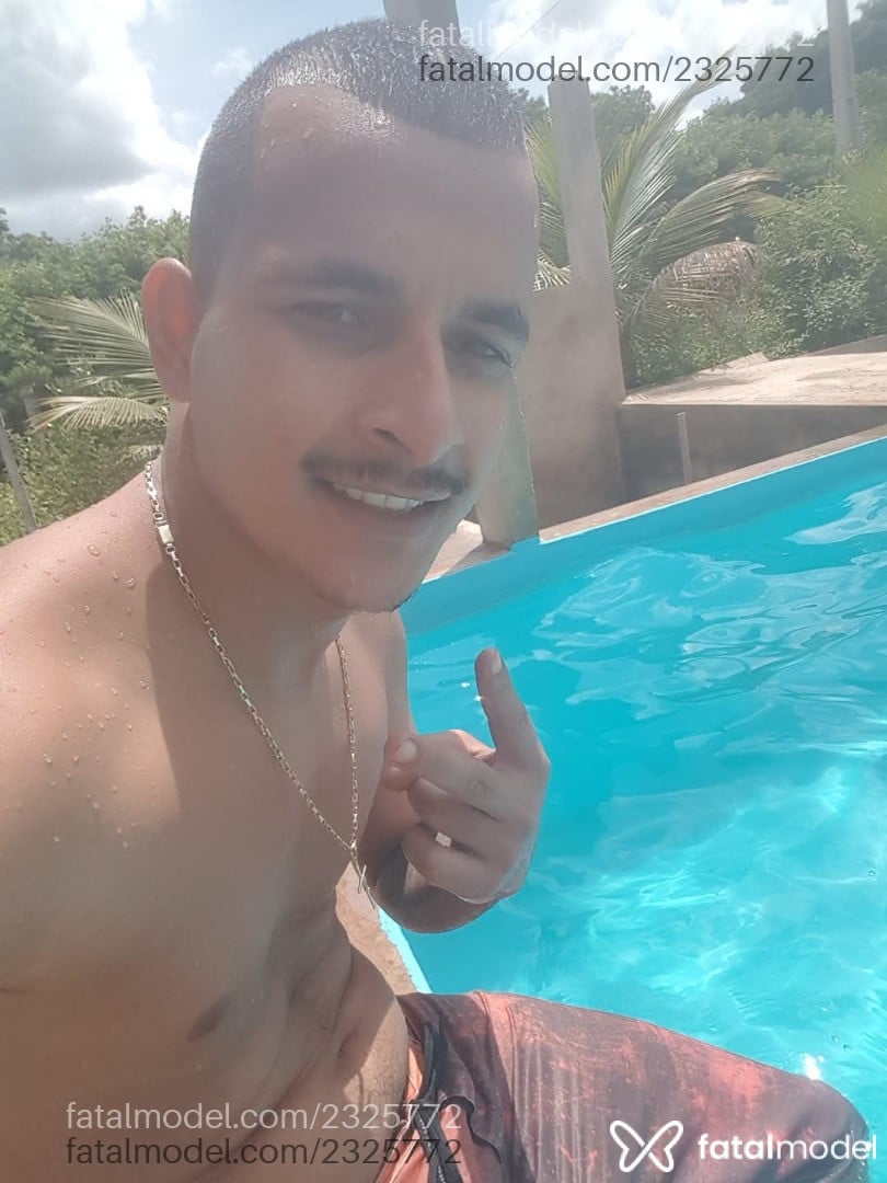 Acompanhante homem com cabelo castanho de olhos castanhos em Goiânia - Silva