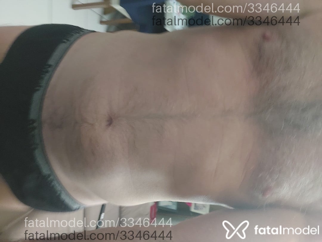Acompanhante homem com cabelo castanho de olhos castanhos em Virtual - Darci Comerciante