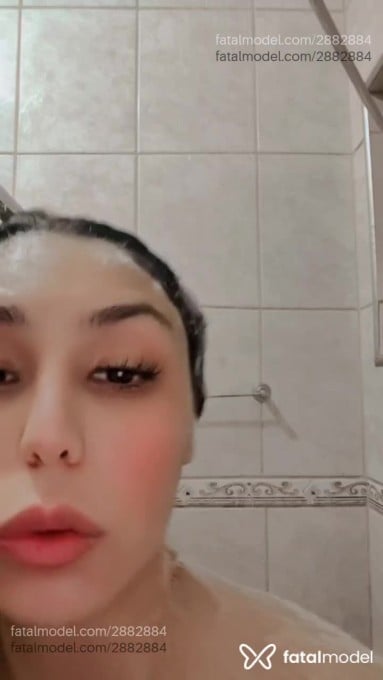 Acompanhante mulher com cabelo castanho de olhos castanhos em Virtual Acompanhante mulher com cabelo castanho de olhos castanhos em Virtual - Cristina Oliveira