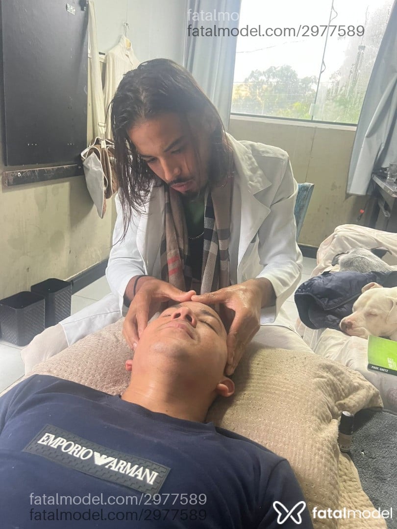 Acompanhante homem morena (o) de olhos pretos em Capão da Canoa Acompanhante homem morena (o) de olhos pretos em Capão da Canoa - Solar