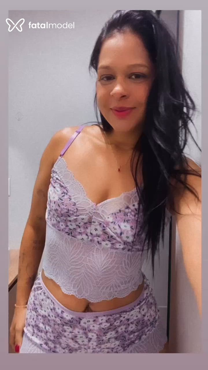 Acompanhante mulher morena (o) de olhos castanhos em Uberlândia Acompanhante mulher morena (o) de olhos castanhos em Uberlândia - Gabi
