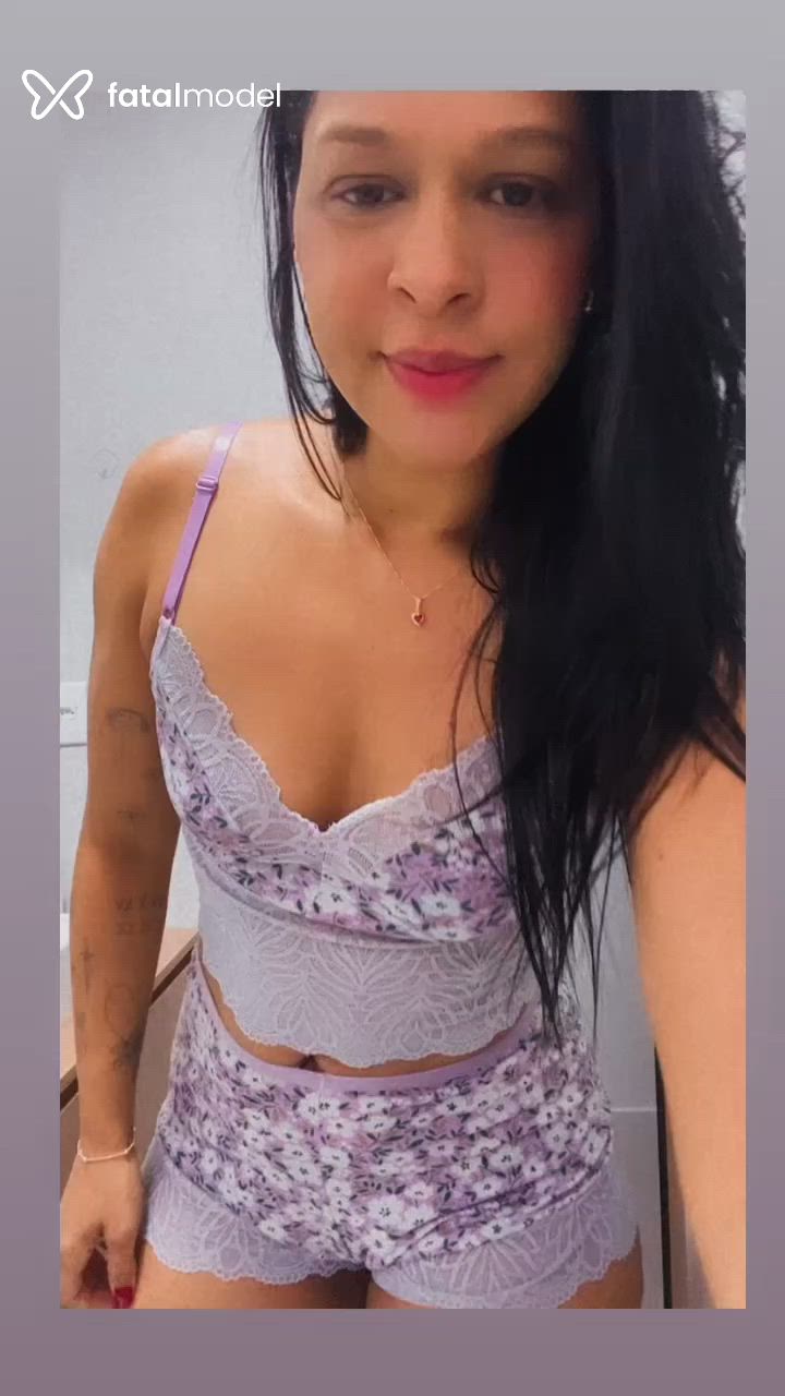 Acompanhante mulher morena (o) de olhos castanhos em Uberlândia Acompanhante mulher morena (o) de olhos castanhos em Uberlândia - Gabi