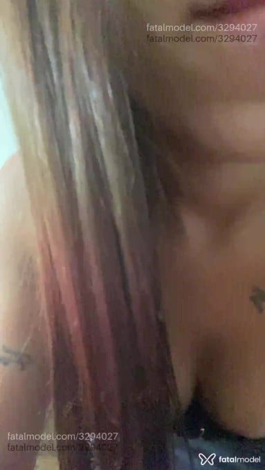Acompanhante mulher com cabelo castanho de olhos castanhos em Virtual - Thainá