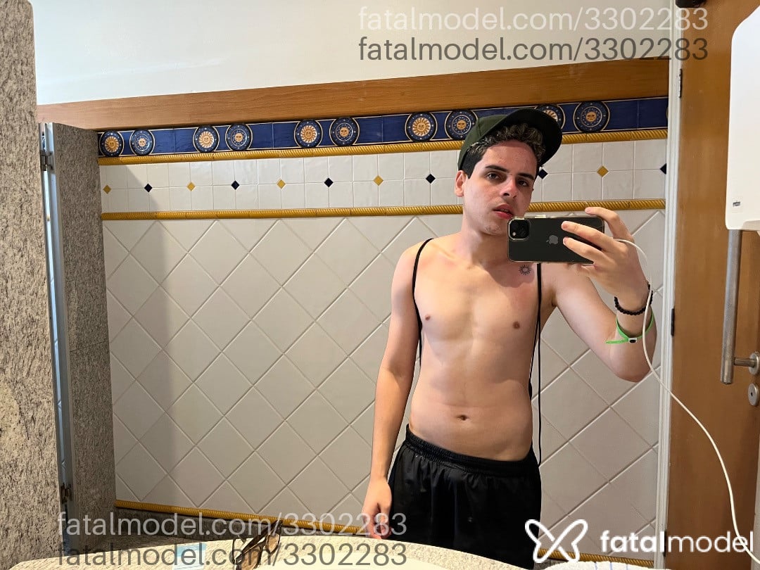 Acompanhante homem morena (o) de olhos castanhos em São Paulo Acompanhante homem morena (o) de olhos castanhos em São Paulo - Felix