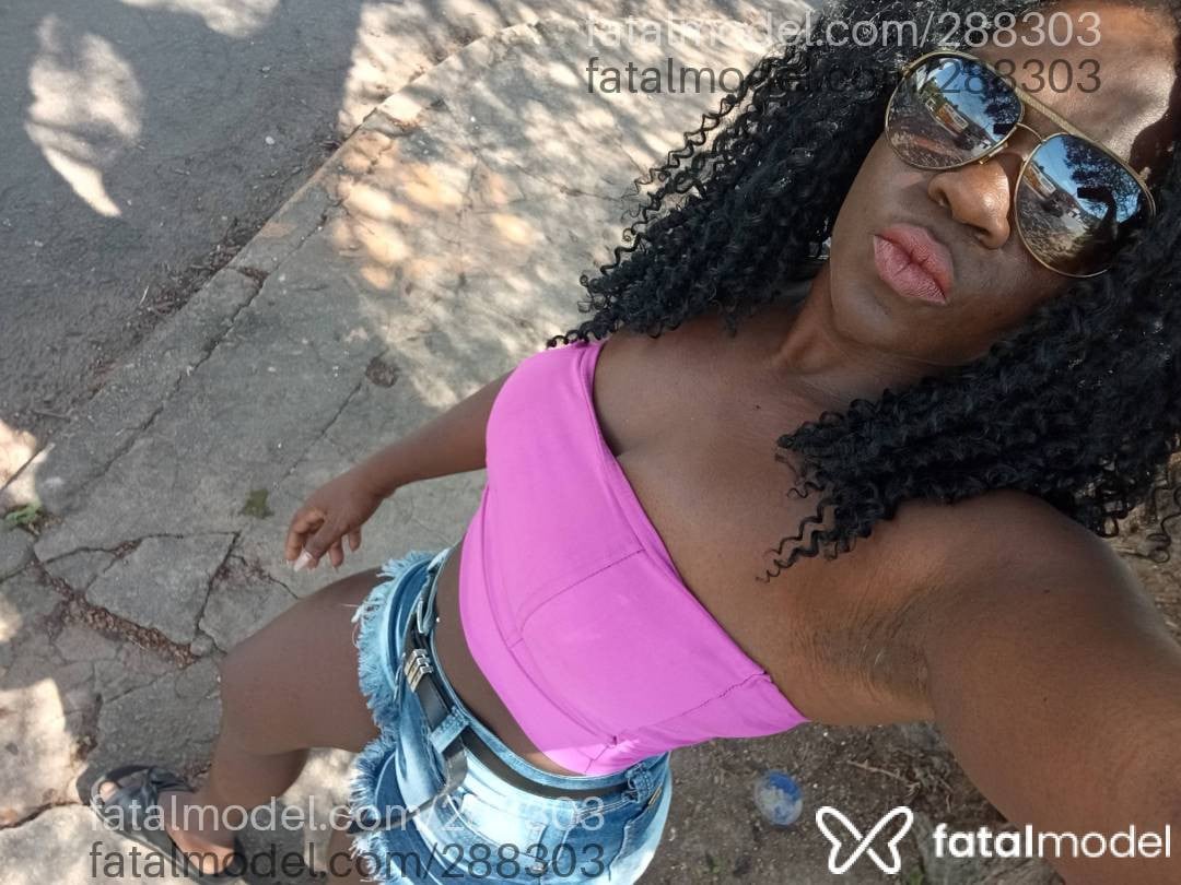 Acompanhante mulher com cabelo castanho de olhos pretos - Hyara bonbon