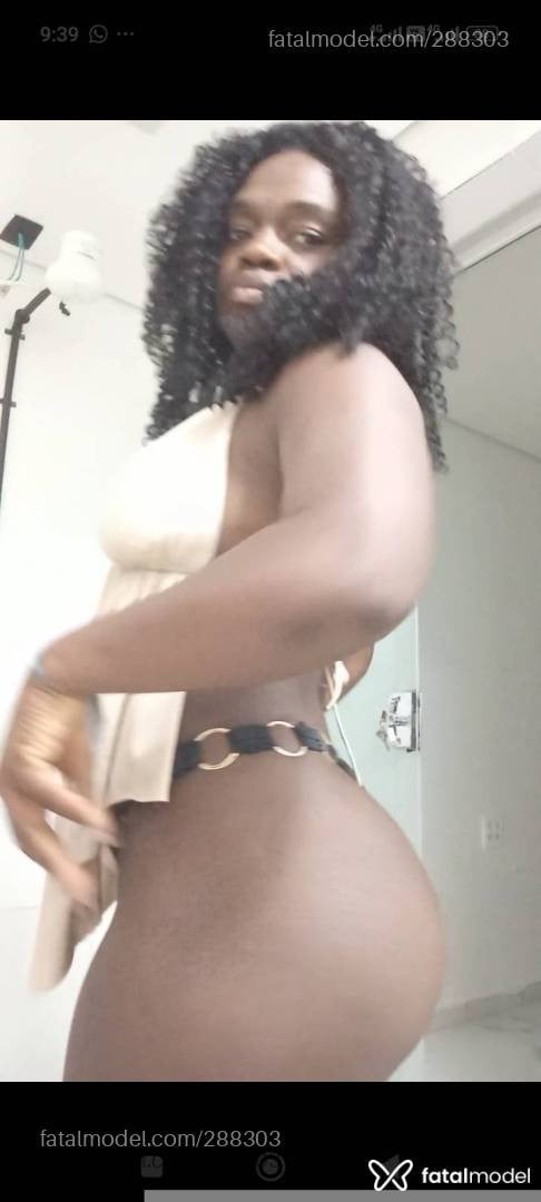 Acompanhante mulher com cabelo castanho de olhos pretos - Hyara bonbon