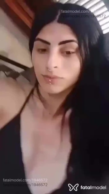 Acompanhante mulher trans morena (o) de olhos castanhos em Torres Acompanhante mulher trans morena (o) de olhos castanhos em Torres - Júlia