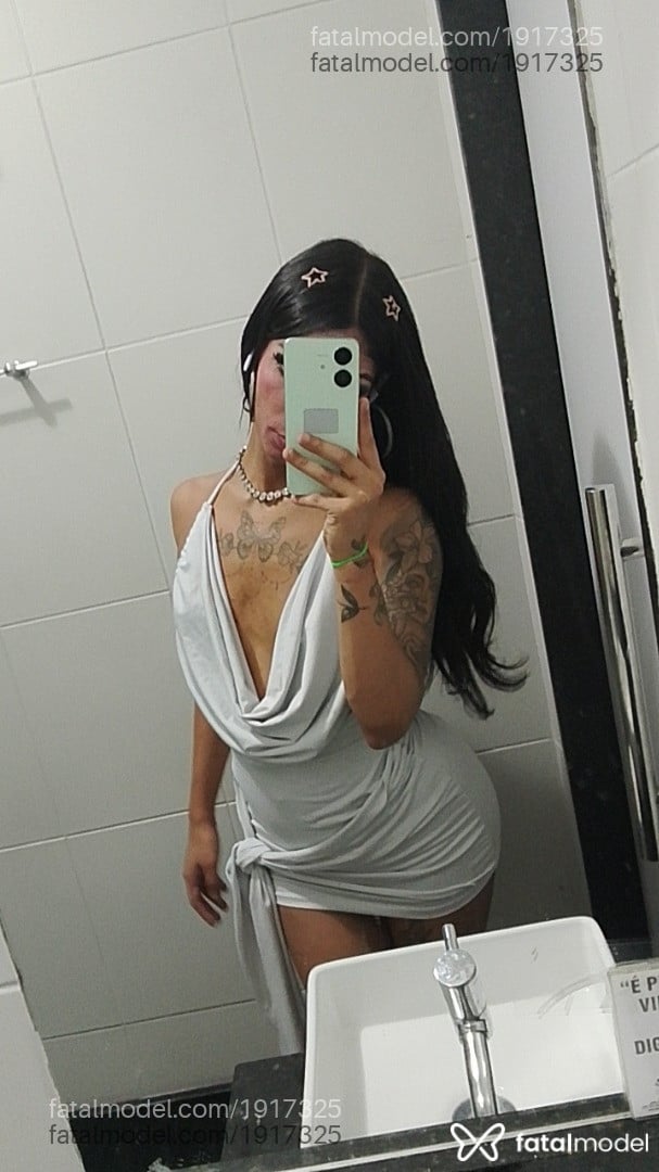 Acompanhante mulher trans com cabelo castanho de olhos castanhos em Belo Horizonte - ímola