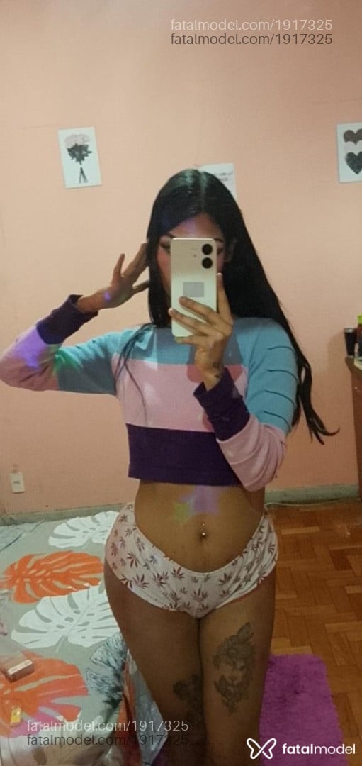 Acompanhante mulher trans com cabelo castanho de olhos castanhos em Belo Horizonte - ímola